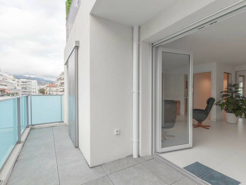 Winter Immobilier - Appartement - Nice - Estienne d’Orves / Parc Imperial / Pessicart - Nice - 623247f1e5d10c54cc7a2318aa9a218b_63e34a2102_1920