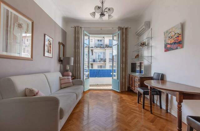 Winter Immobilier - квартира - Nice - Fleurs Gambetta - Nice - caf5b6a35a70943ff58ad704cc93f6cb_090df11034_1920